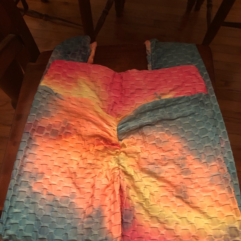 Scrunch booty leggings multi color